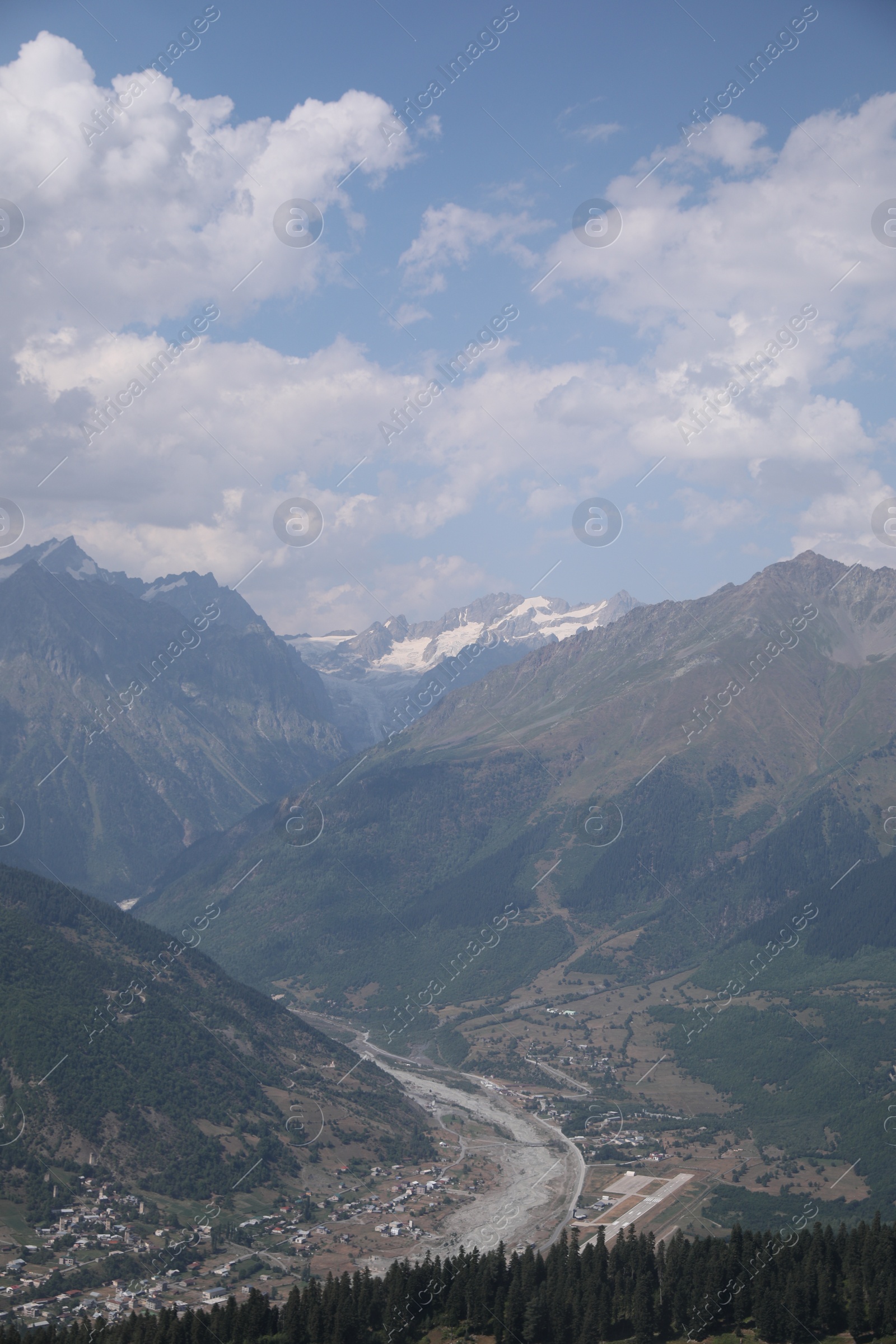 Photo of Picturesque view of beautiful mountain landscape under blue sky