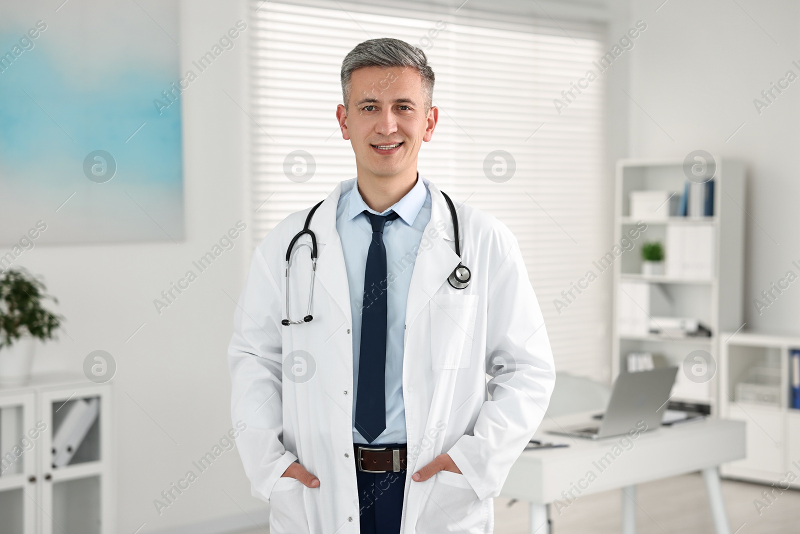 Photo of Portrait of doctor with stethoscope in clinic