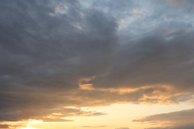 Photo of Picturesque view of sky with clouds on sunset