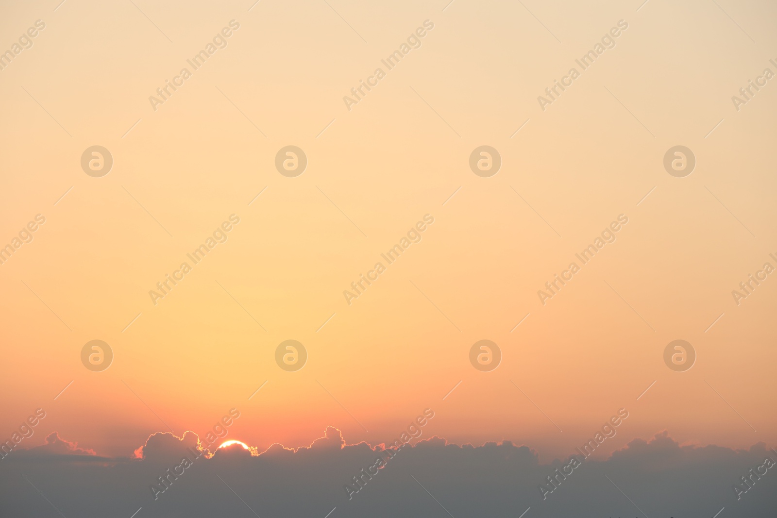 Photo of Beautiful view of sky at sunrise in morning