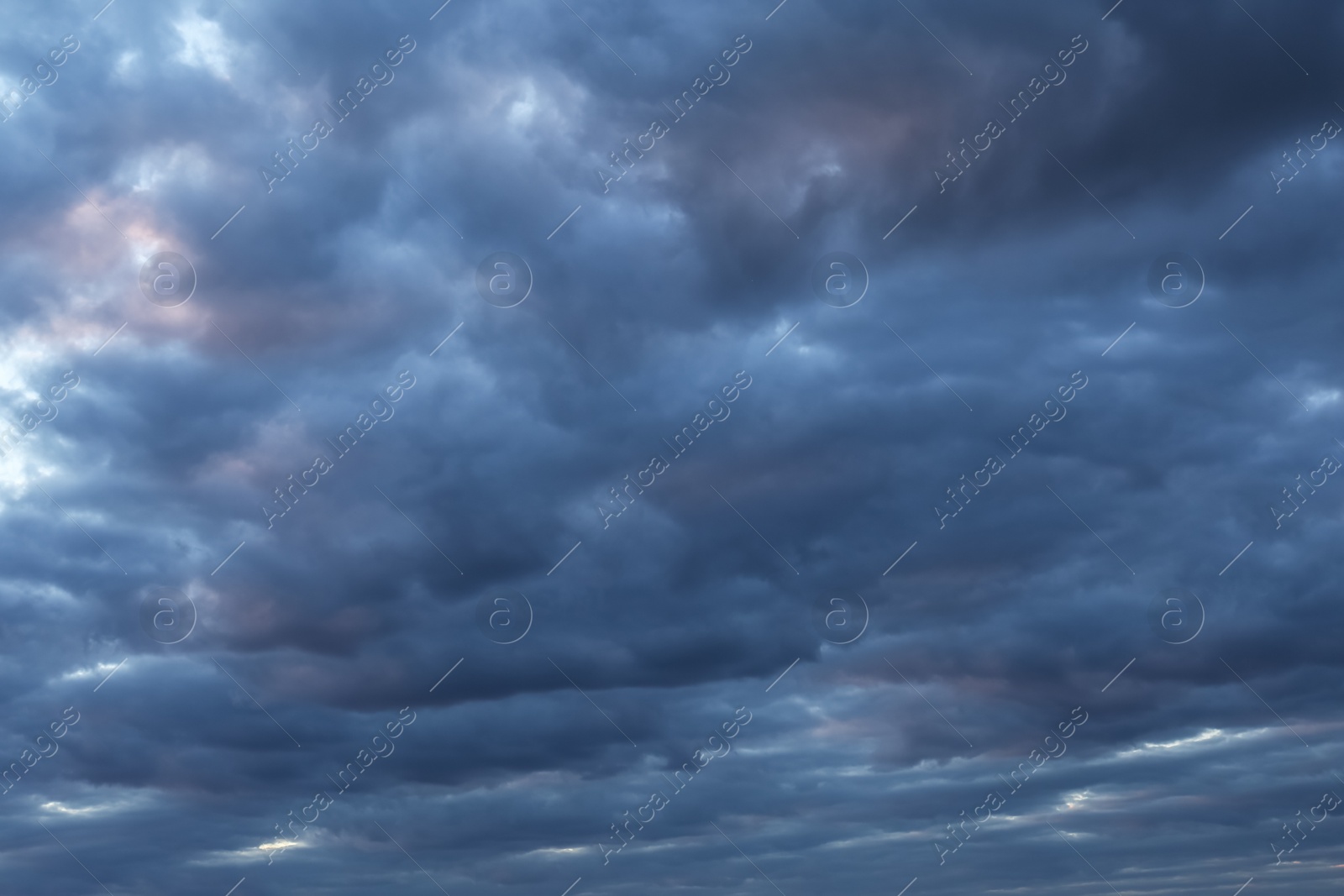 Photo of Picturesque view of sky with fluffy clouds