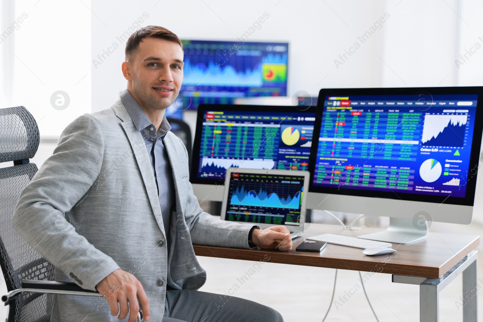 Photo of Portrait of financial trading specialist in office