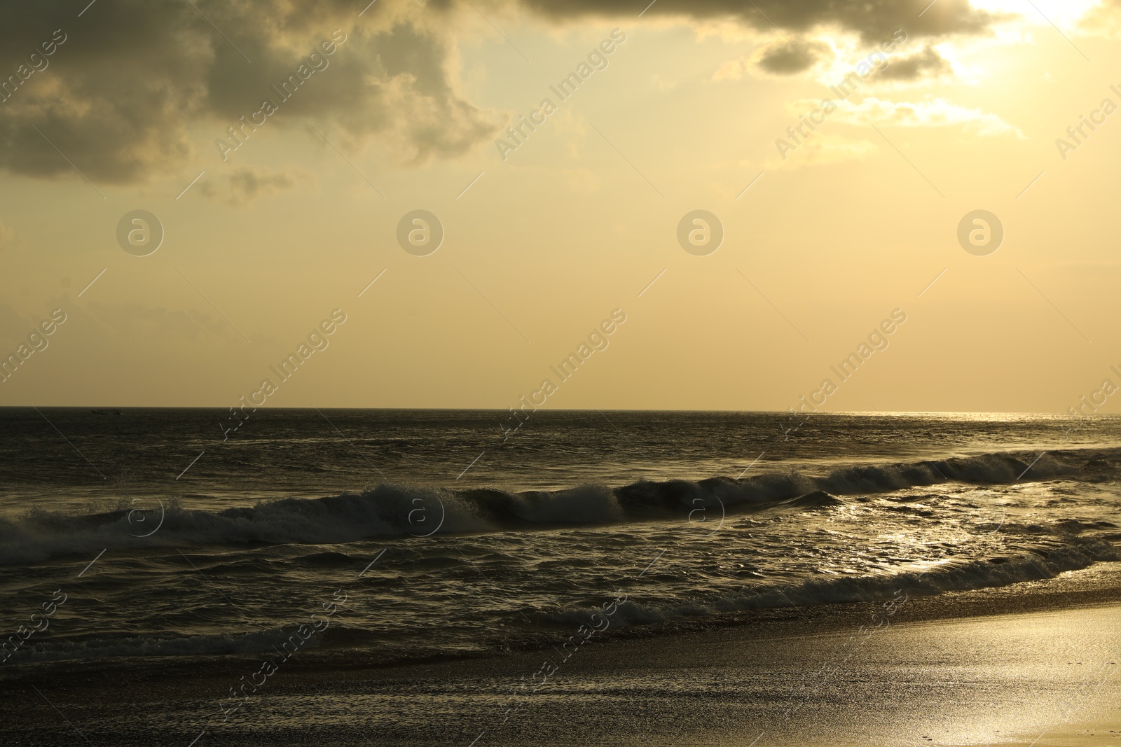 Picturesque view of beautiful sea at sunrise Photo of Picturesque view of beautiful sea at sunrise