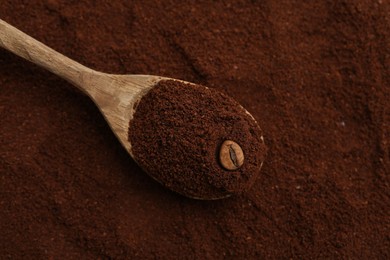 Photo of Instant coffee powder, bean and spoon, top view