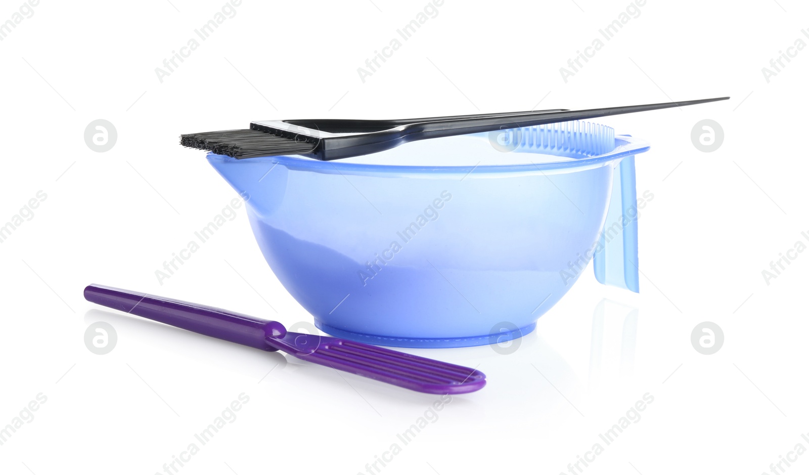 Care cosmetic product for blonde hair. Powder in bowl, spatula and brush isolated on white Photo of Care cosmetic product for blonde hair. Powder in bowl, spatula and brush isolated on white