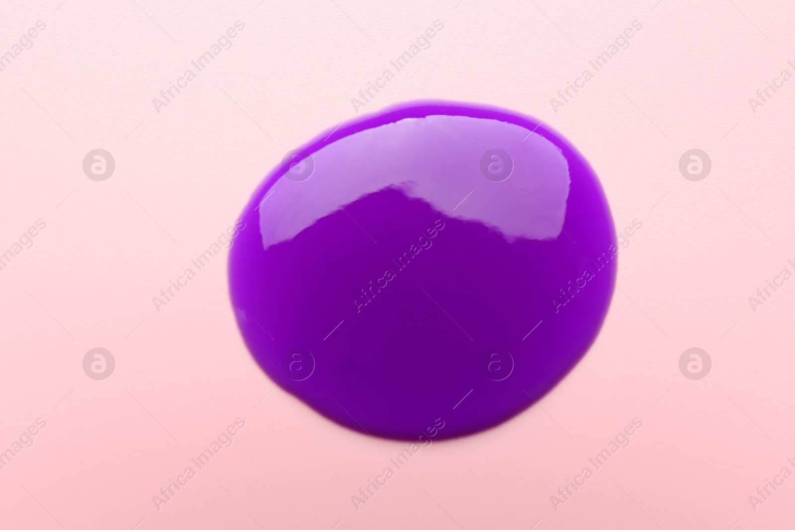 Sample of blonde hair care cosmetic product on pink background, top view Photo of Sample of blonde hair care cosmetic product on pink background, top view