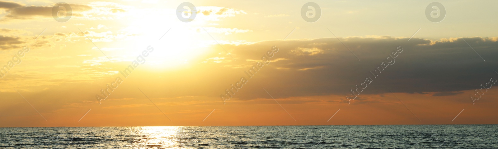 Photo of Picturesque view of beautiful sea at sunrise