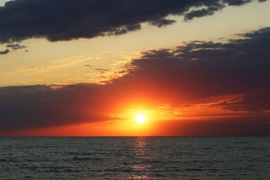 Photo of Picturesque view of beautiful sea at sunrise