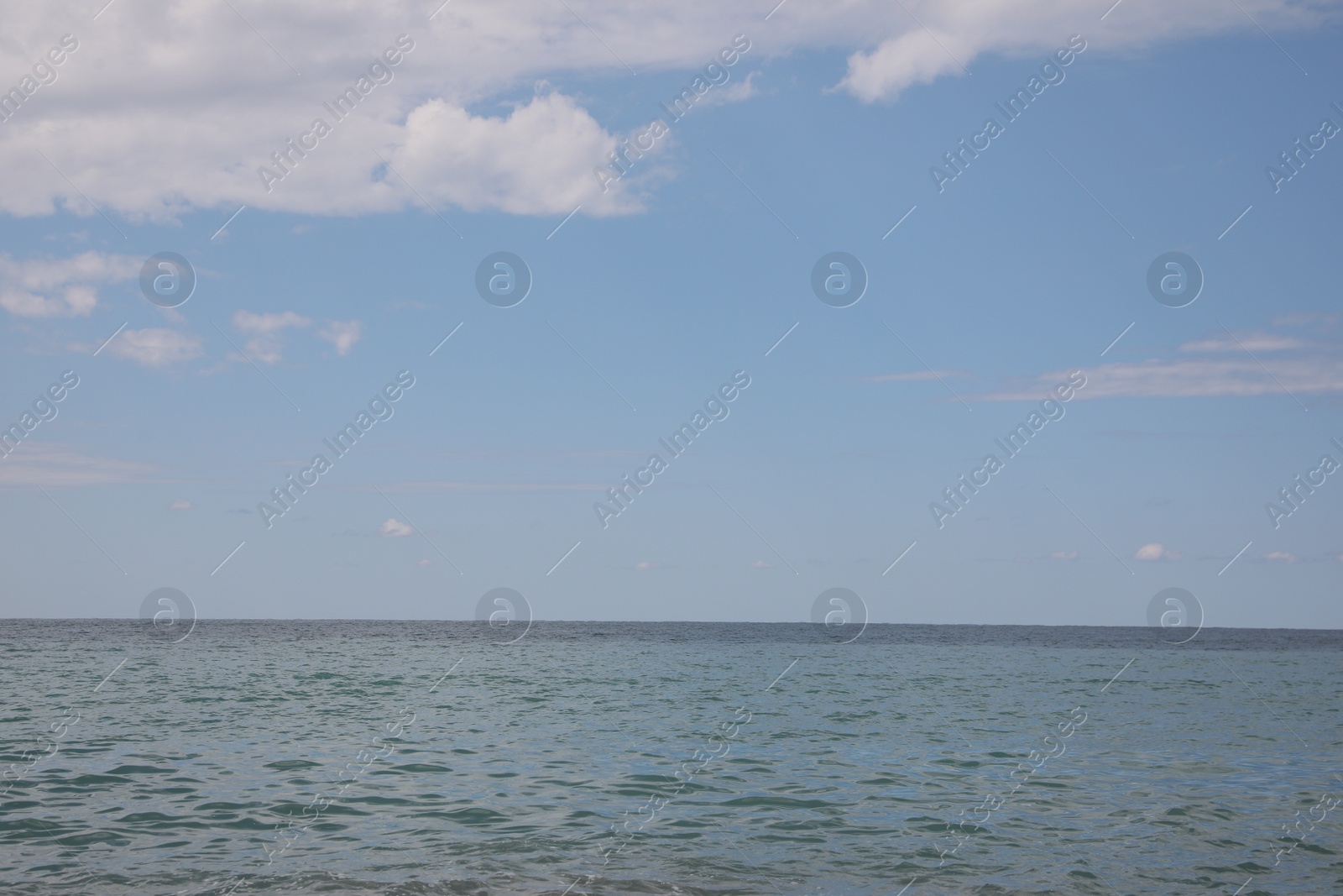 Photo of Picturesque view of beautiful sea under blue sky