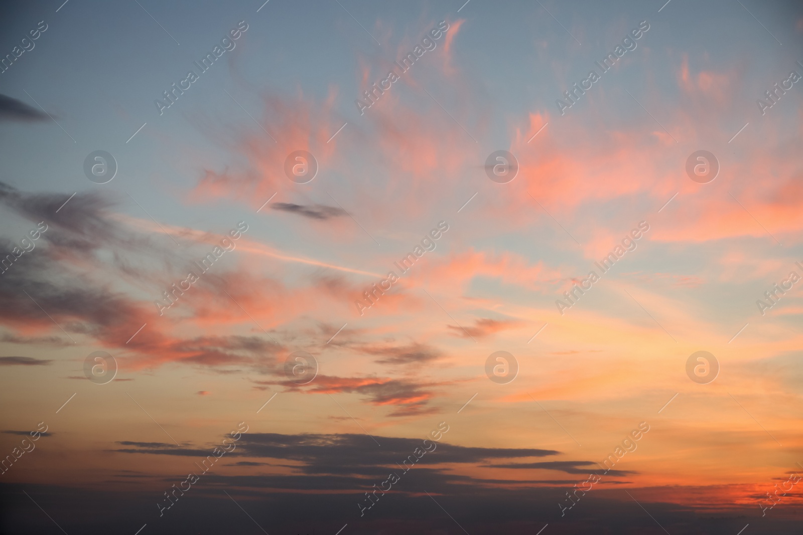 Photo of Beautiful view of morning sunrise with cloudy sky