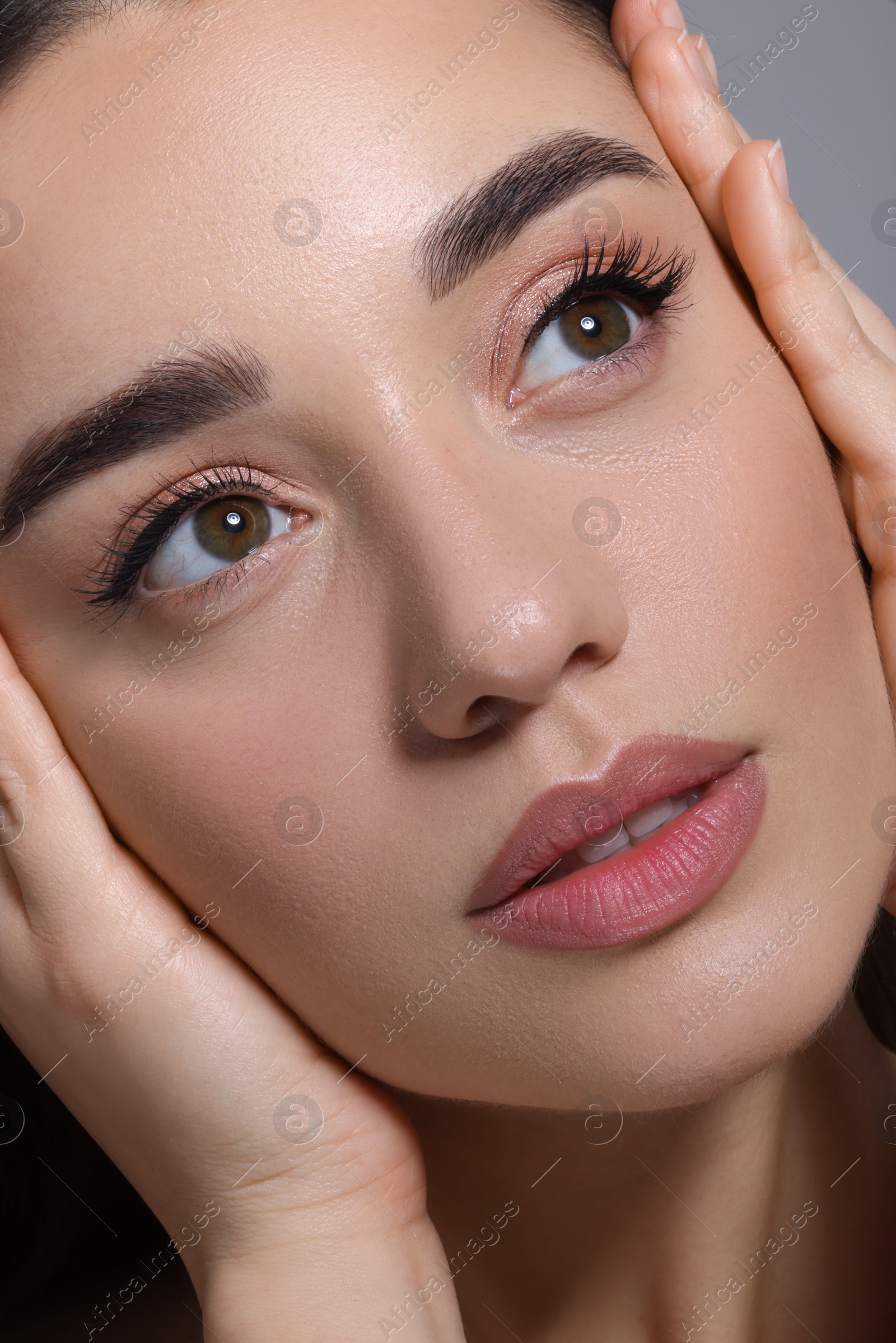 Photo of Portrait of beautiful young woman, closeup view