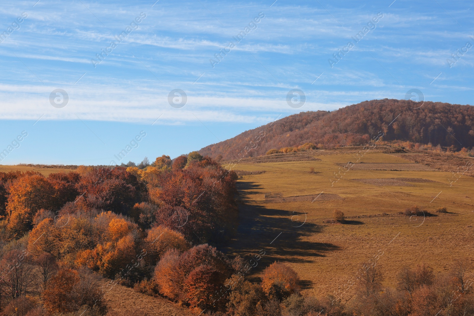 Photo of Picturesque landscape with beautiful sky over mountains