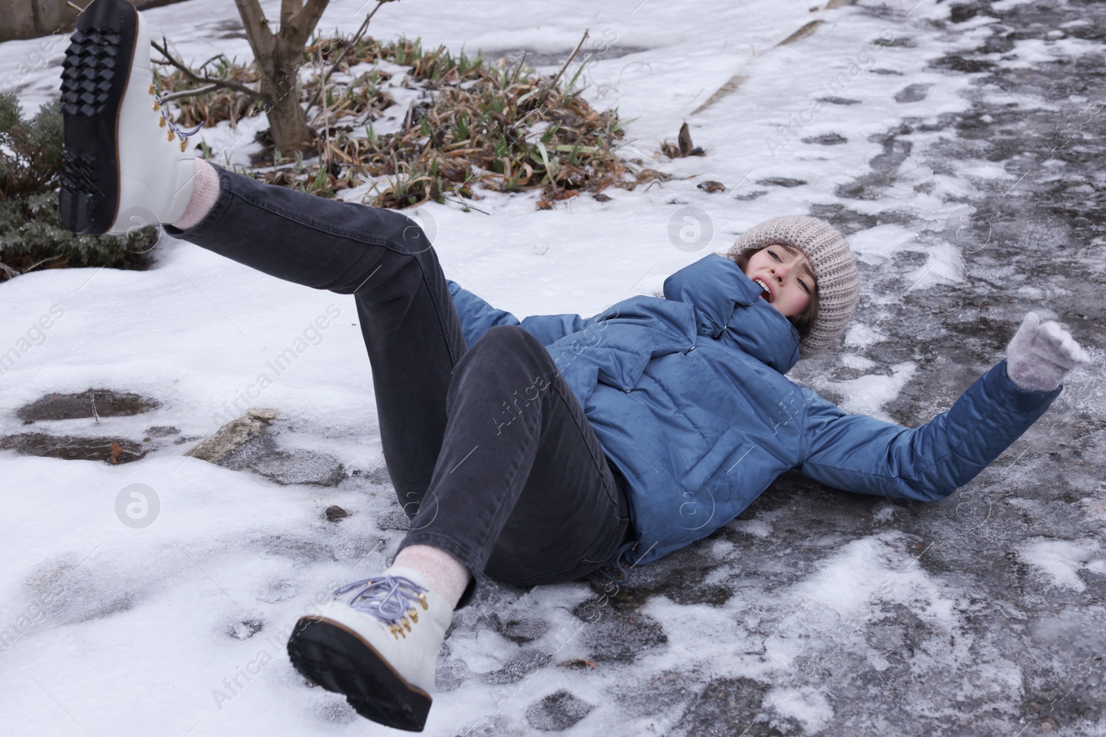 Photo of Young woman fell after slipping on icy road