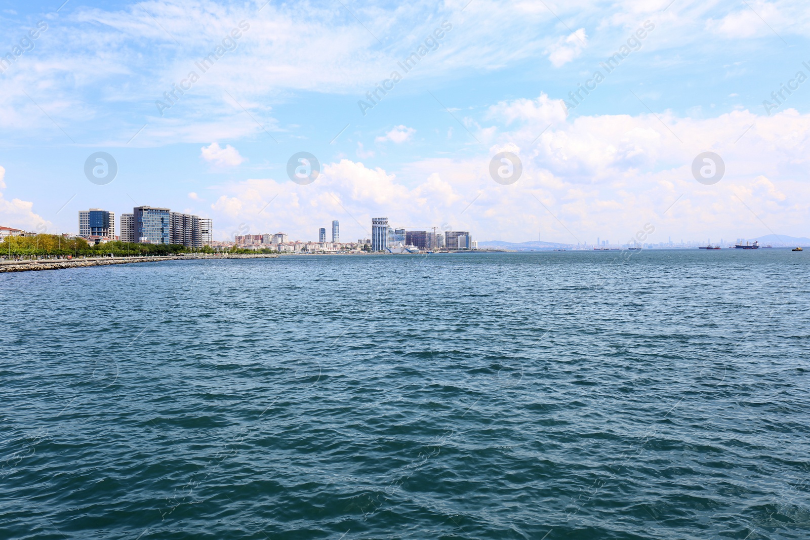 Photo of Beautiful view of city on sea shore