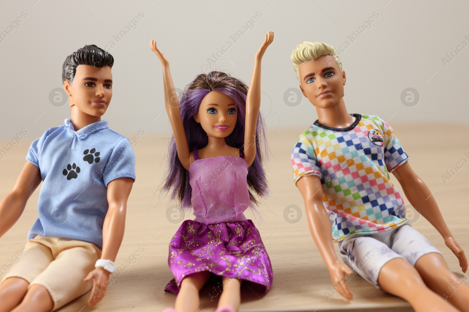 Photo of Leiden, Netherlands - September 20, 2023: Stylish Barbie and Ken dolls on table