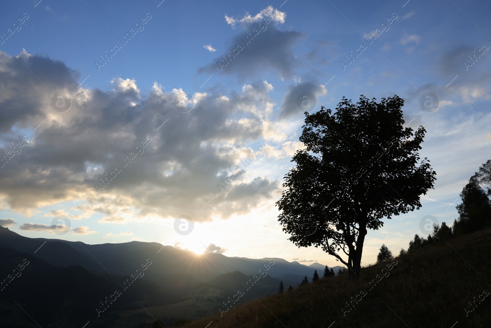 Photo of Picturesque view of mountain landscape in morning