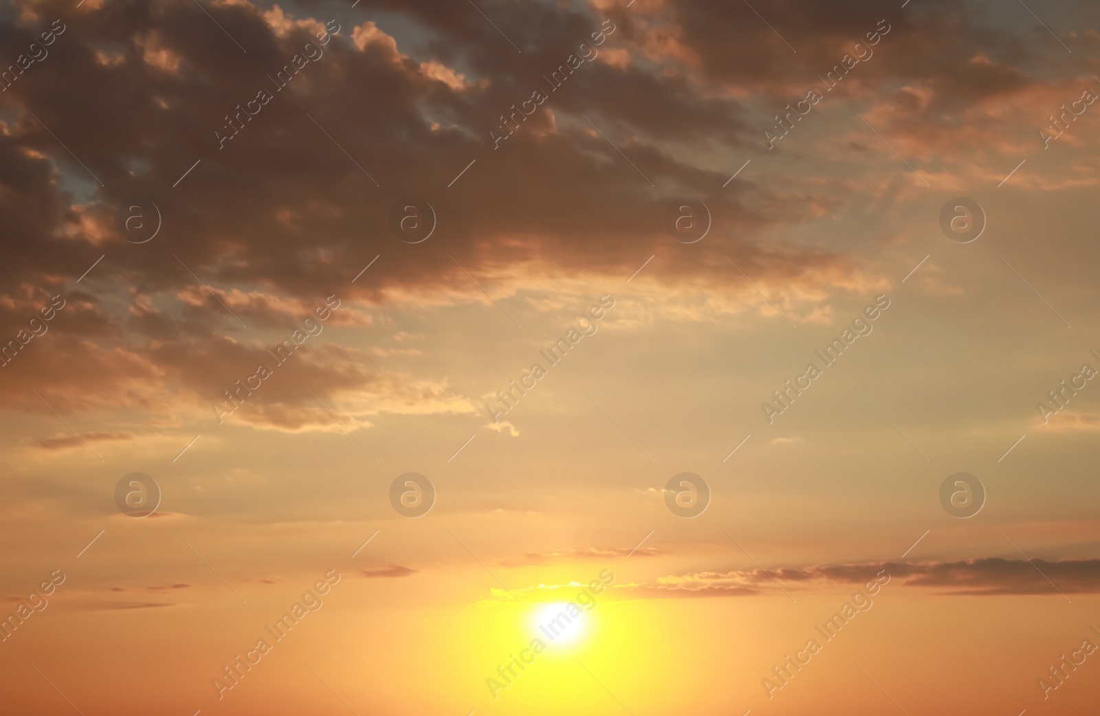 Photo of Picturesque view of beautiful sky with clouds at sunset