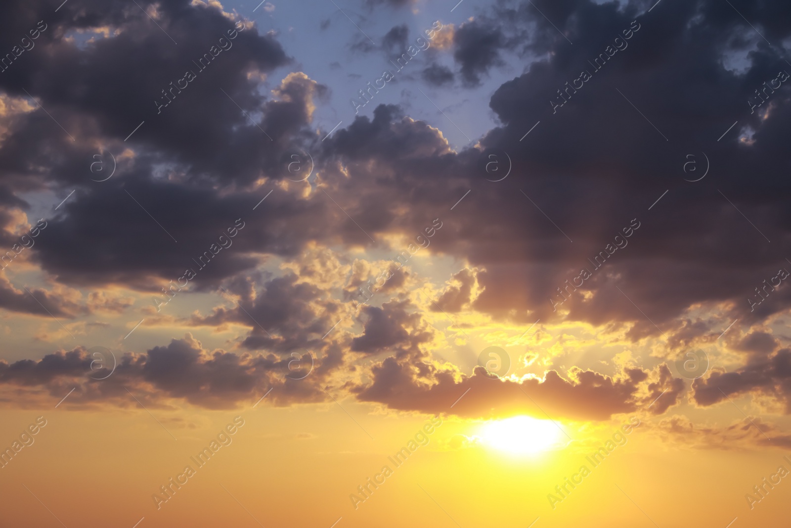 Photo of Picturesque view of beautiful sky with clouds at sunset