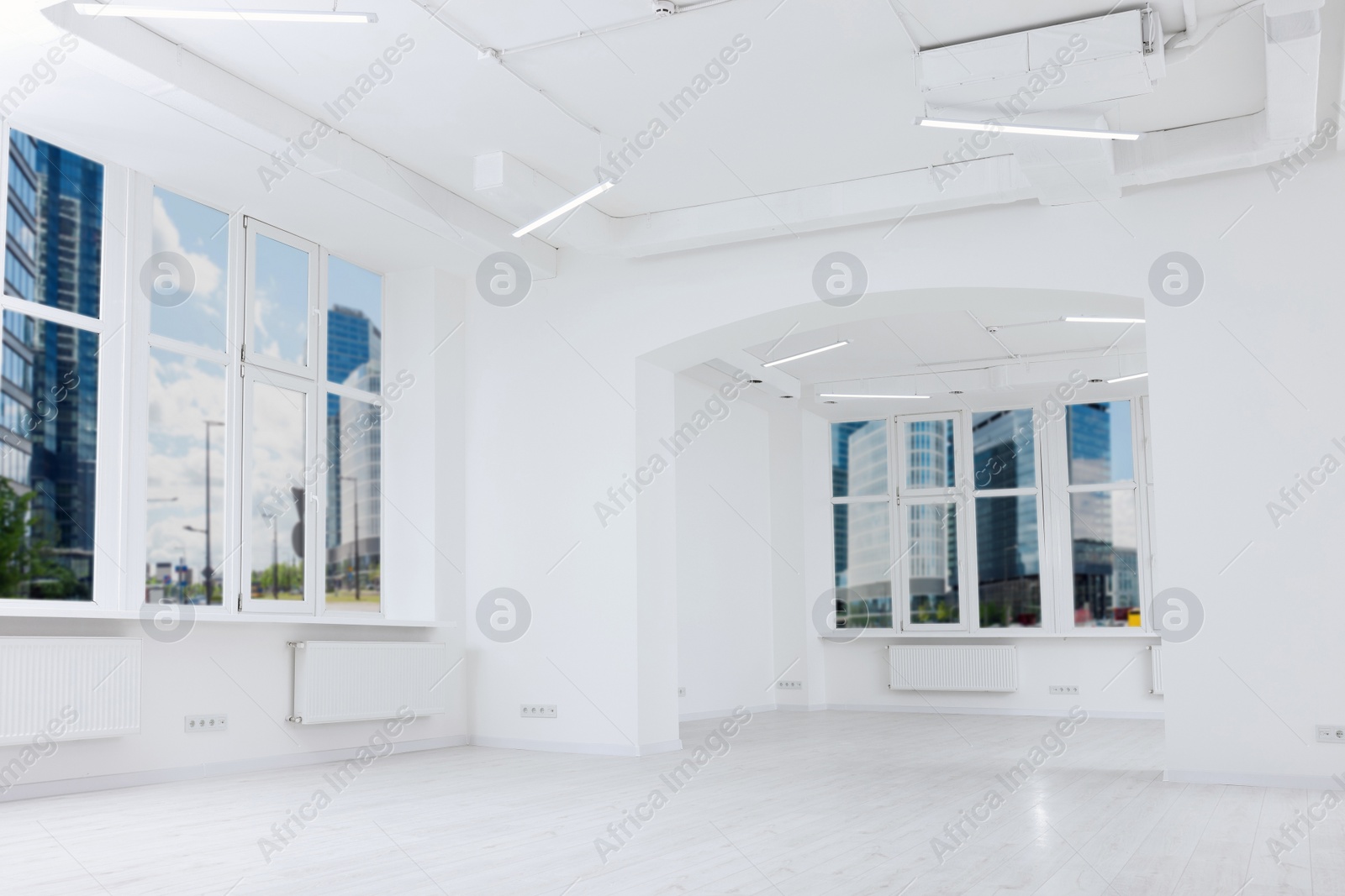 Photo of Beautiful windows in spacious room during repair