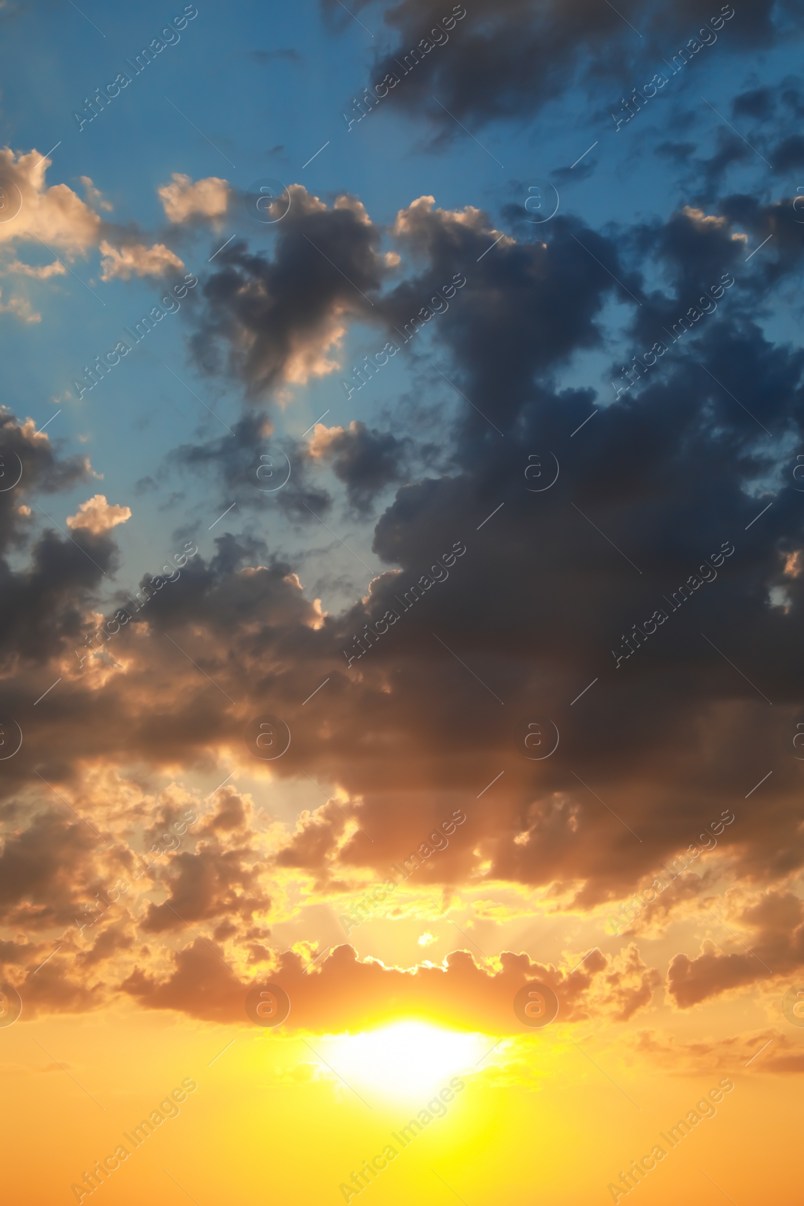 Photo of Picturesque view of beautiful sky with clouds at sunset