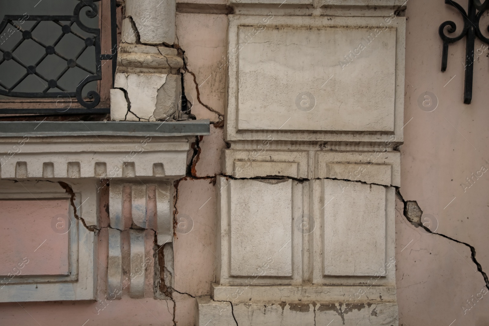 Photo of Large cracks on front of building after strong earthquake