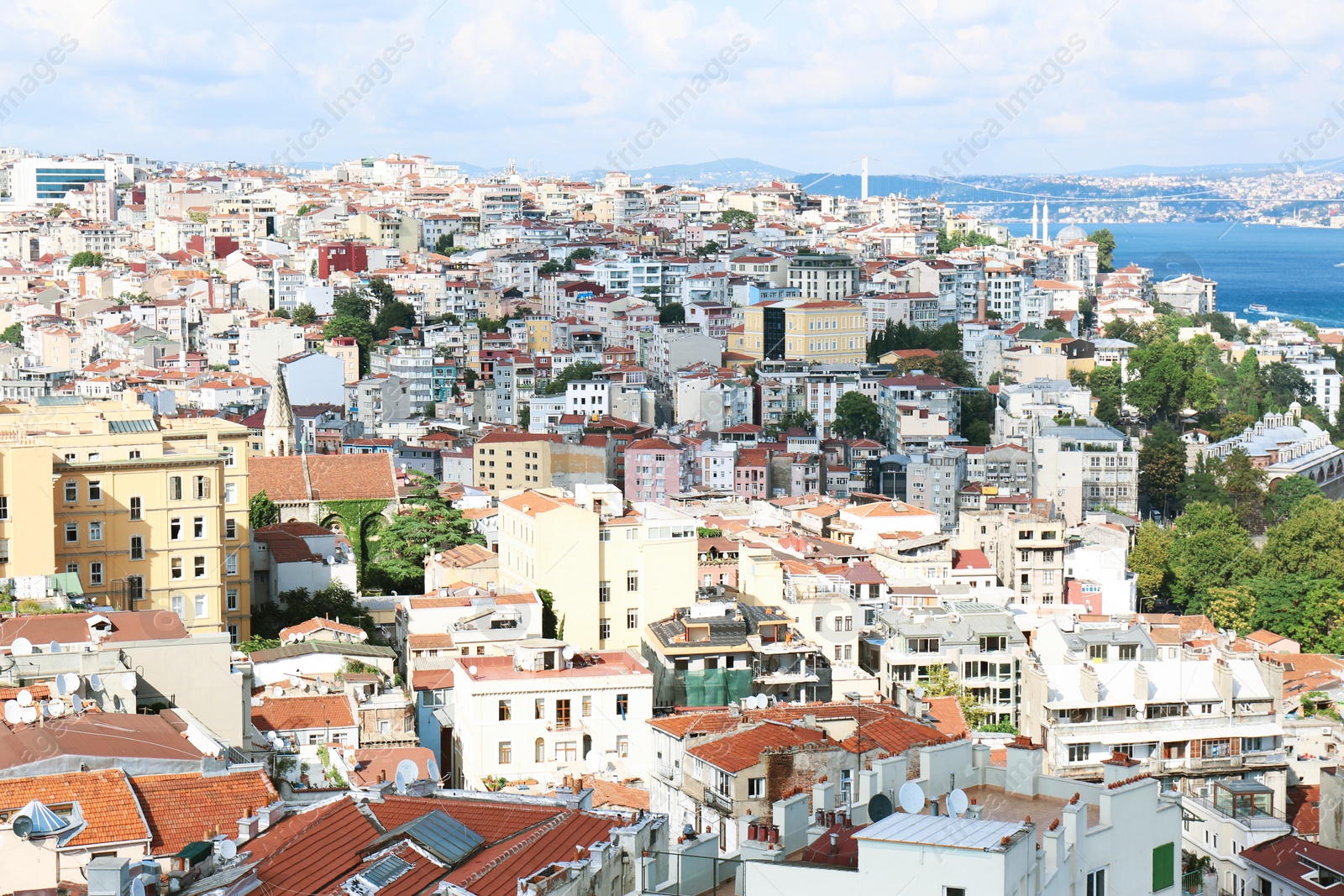 Photo of Picturesque view of beautiful city near sea