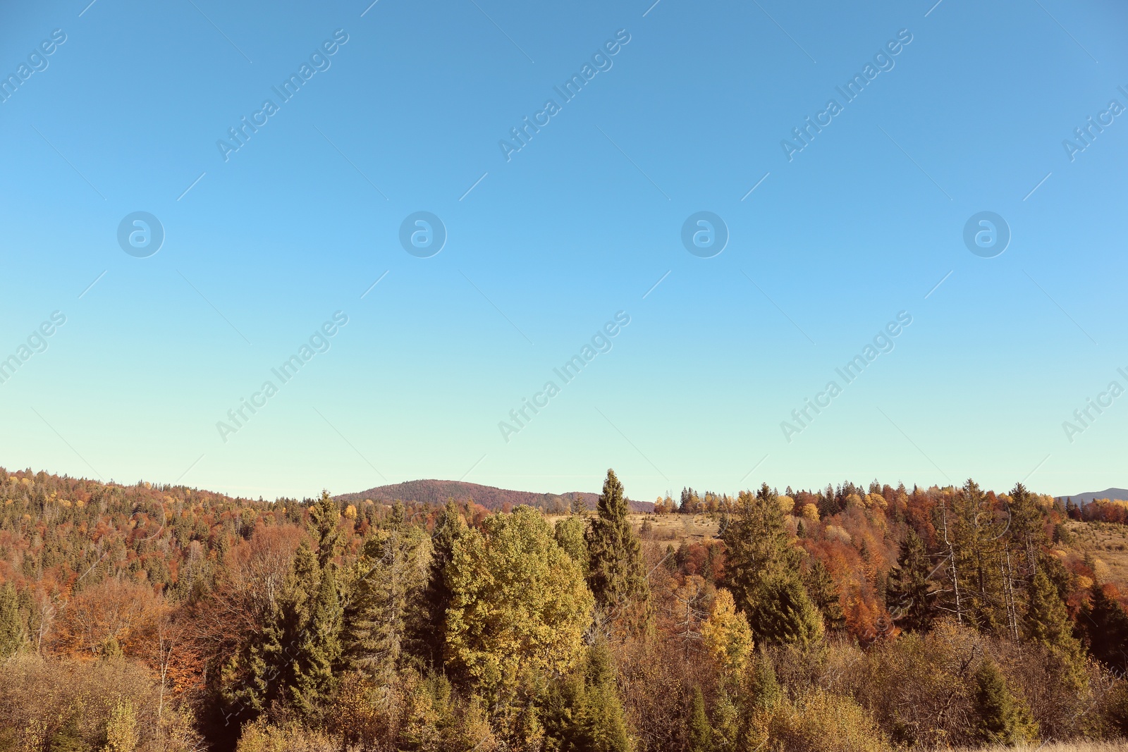 Photo of Picturesque landscape with blue sky over mountains