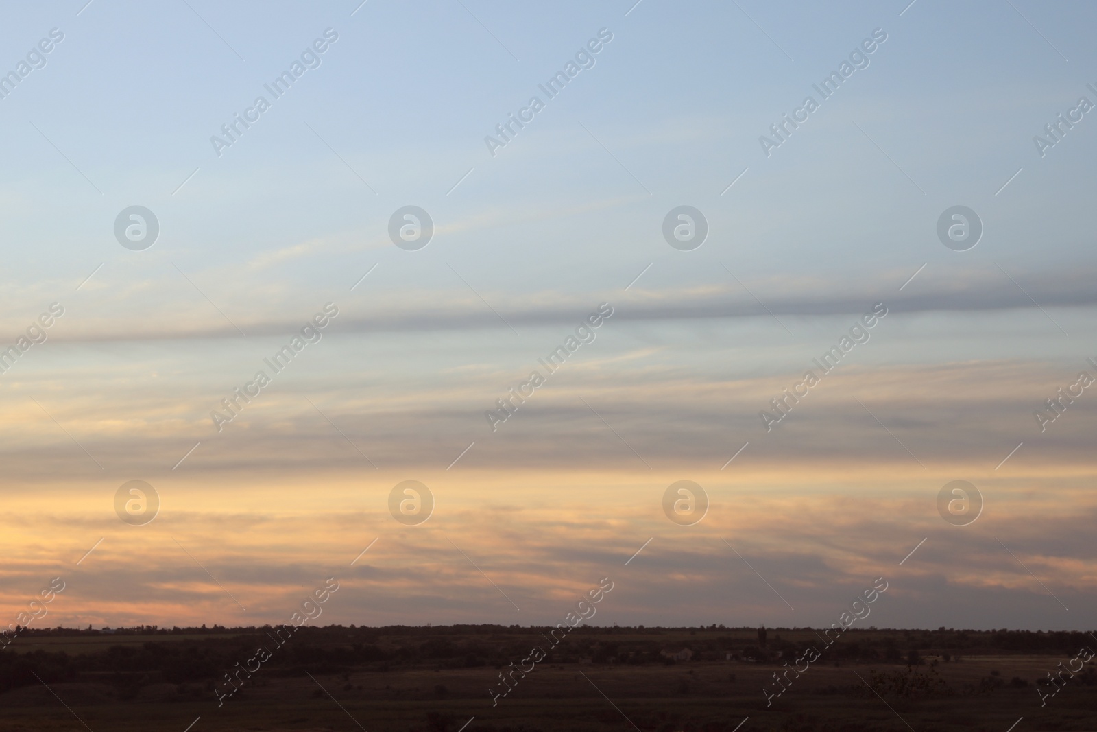 Photo of Picturesque view of beautiful sky in early morning