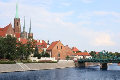 Beautiful view of city with bridge over river