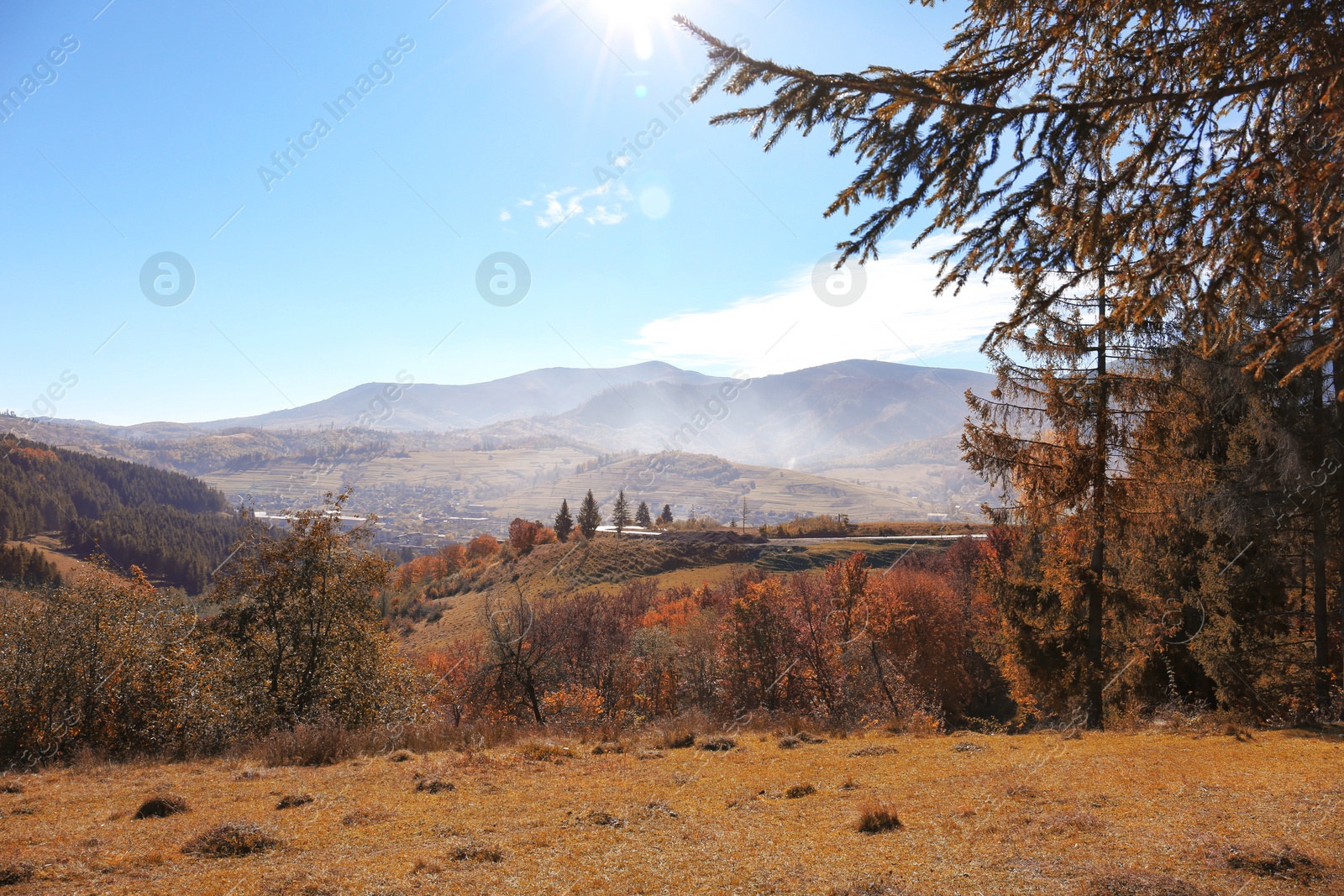Photo of Picturesque landscape with beautiful sky over mountains