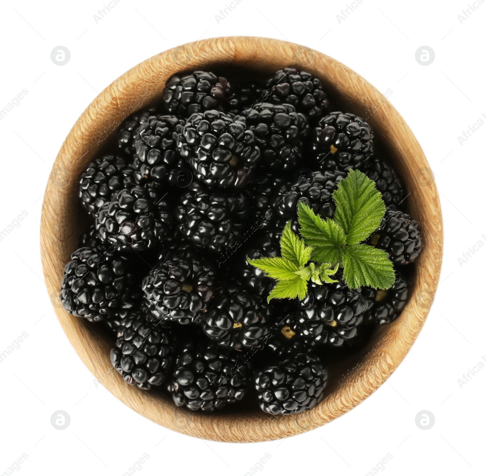 Photo of Bowl with fresh ripe blackberries isolated on white, top view