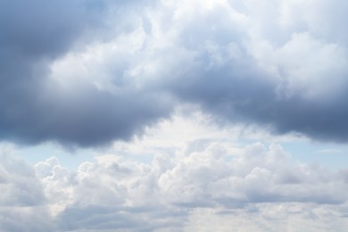 Picturesque view of beautiful sky with fluffy white clouds