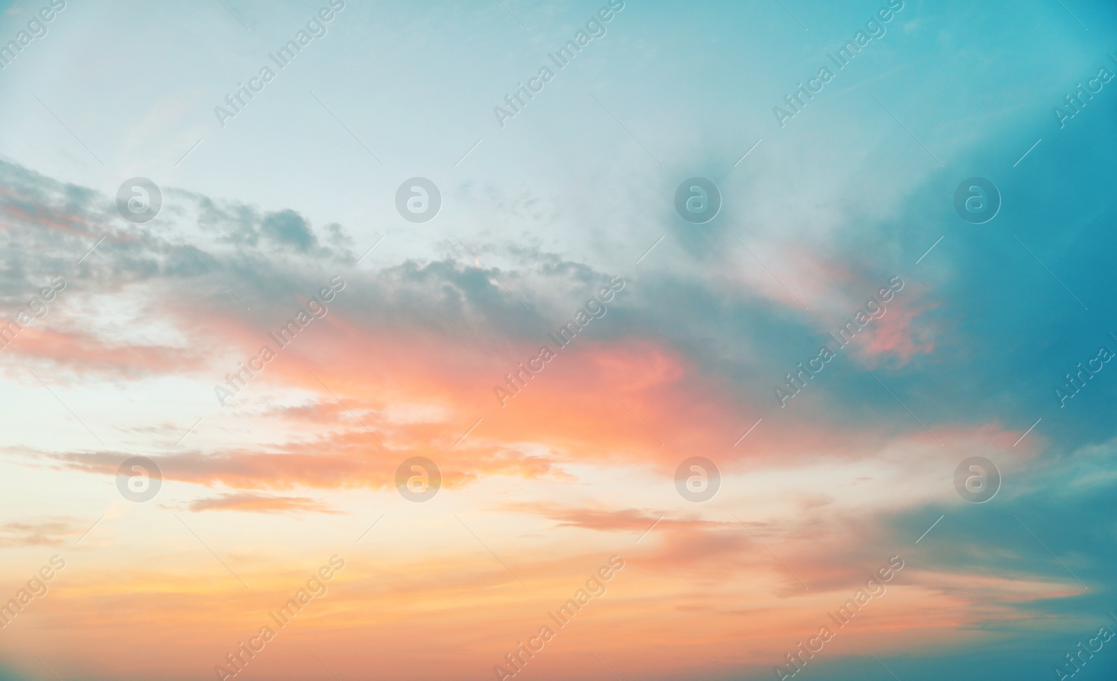 Photo of View of beautiful sunset sky with clouds