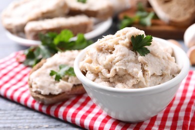 Lard spread served with bread on table