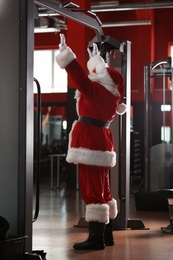 Authentic Santa Claus training in modern gym