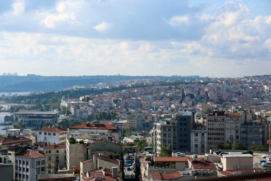 Picturesque view of beautiful city near sea