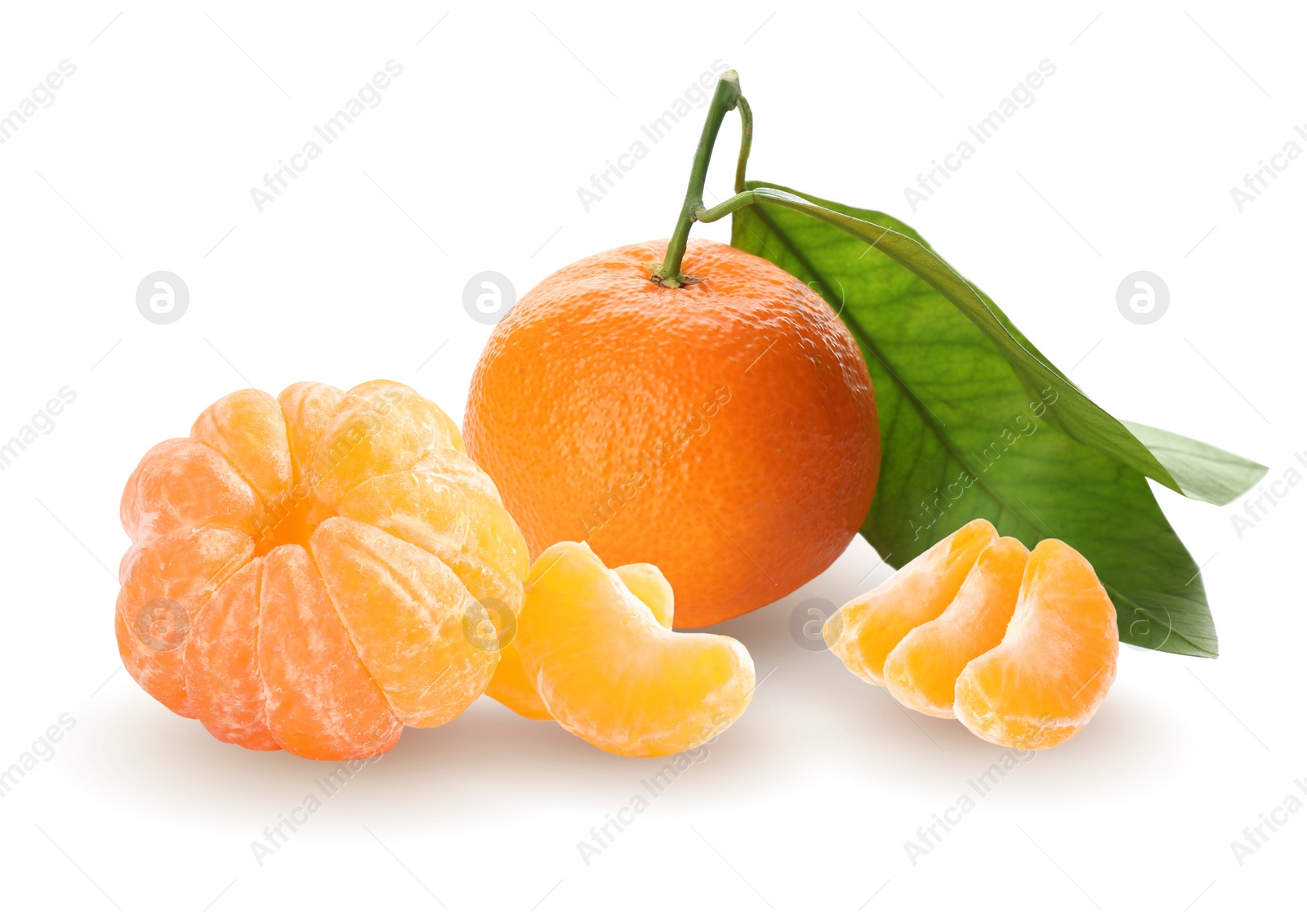 Image of Tasty ripe tangerines and green leaves on white background