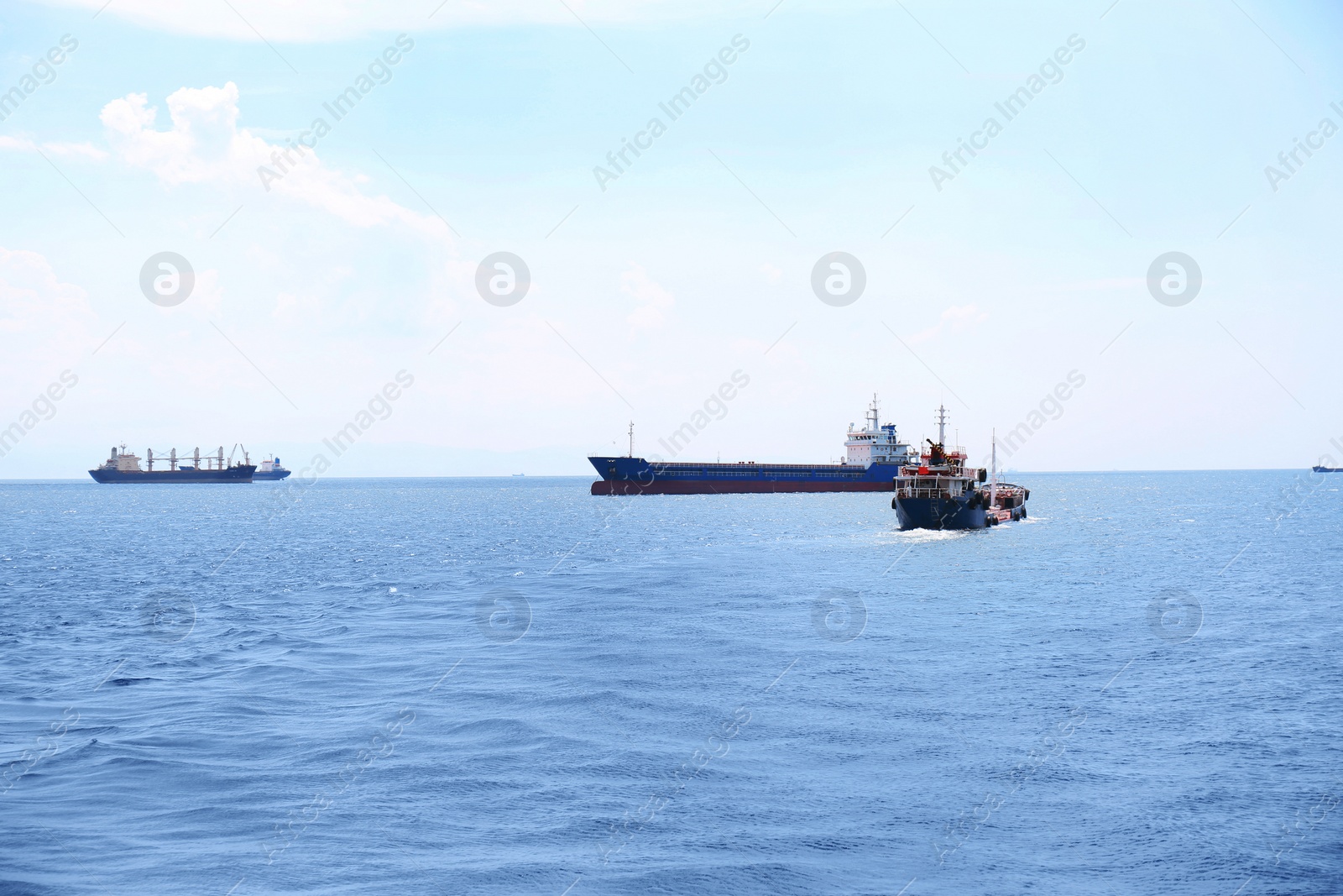 Photo of Beautiful view of ships in sea on sunny day