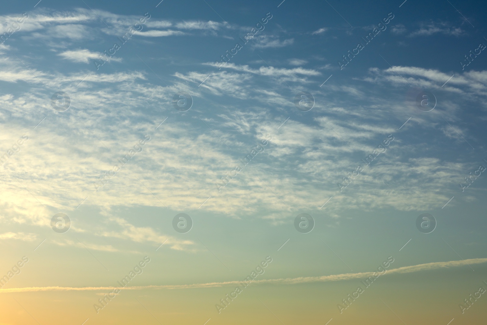 Photo of Picturesque view of beautiful cloudy morning sky