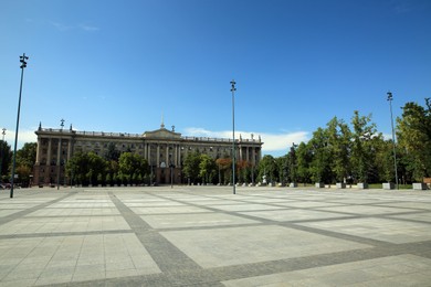 Beautiful view of city square with building on sunny day