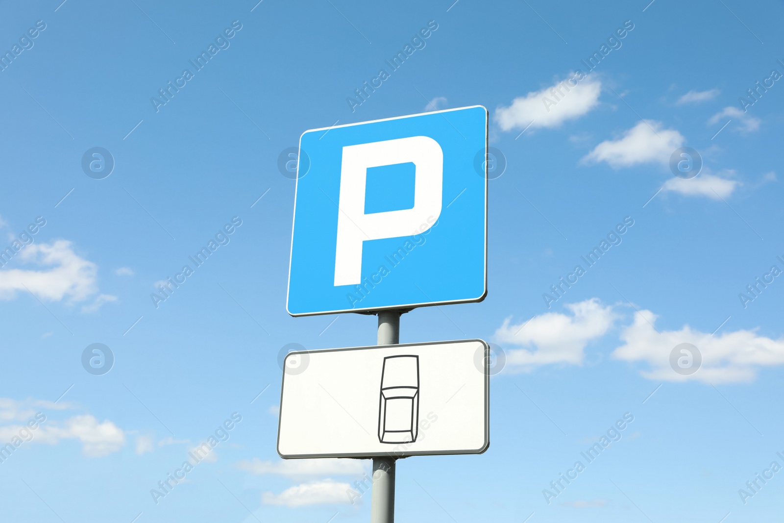 Photo of Traffic sign Parking outdoors on sunny day