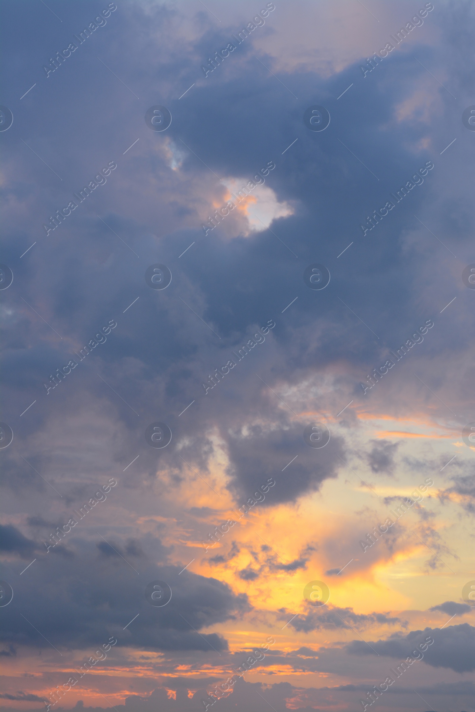 Photo of Beautiful view of sky with clouds at sunset