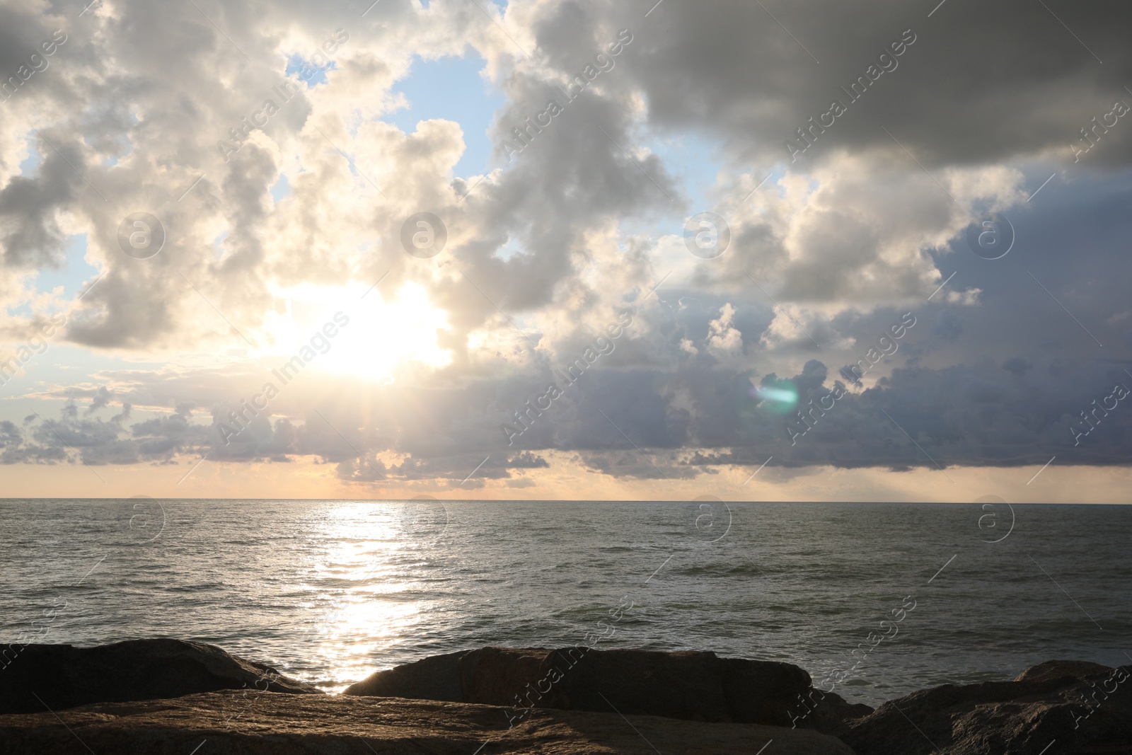 Photo of Picturesque view of sky with beautiful clouds over sea