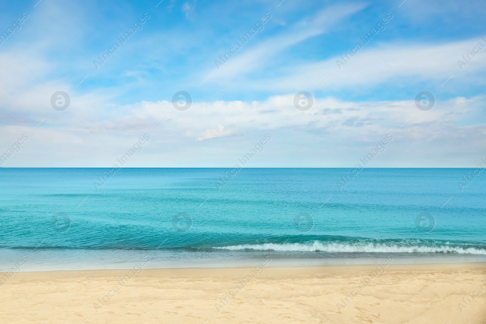 Photo of Beautiful view of sea shore and blue sky on sunny day
