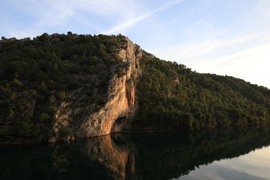 Photo of Picturesque view of beautiful river in mountains under sky