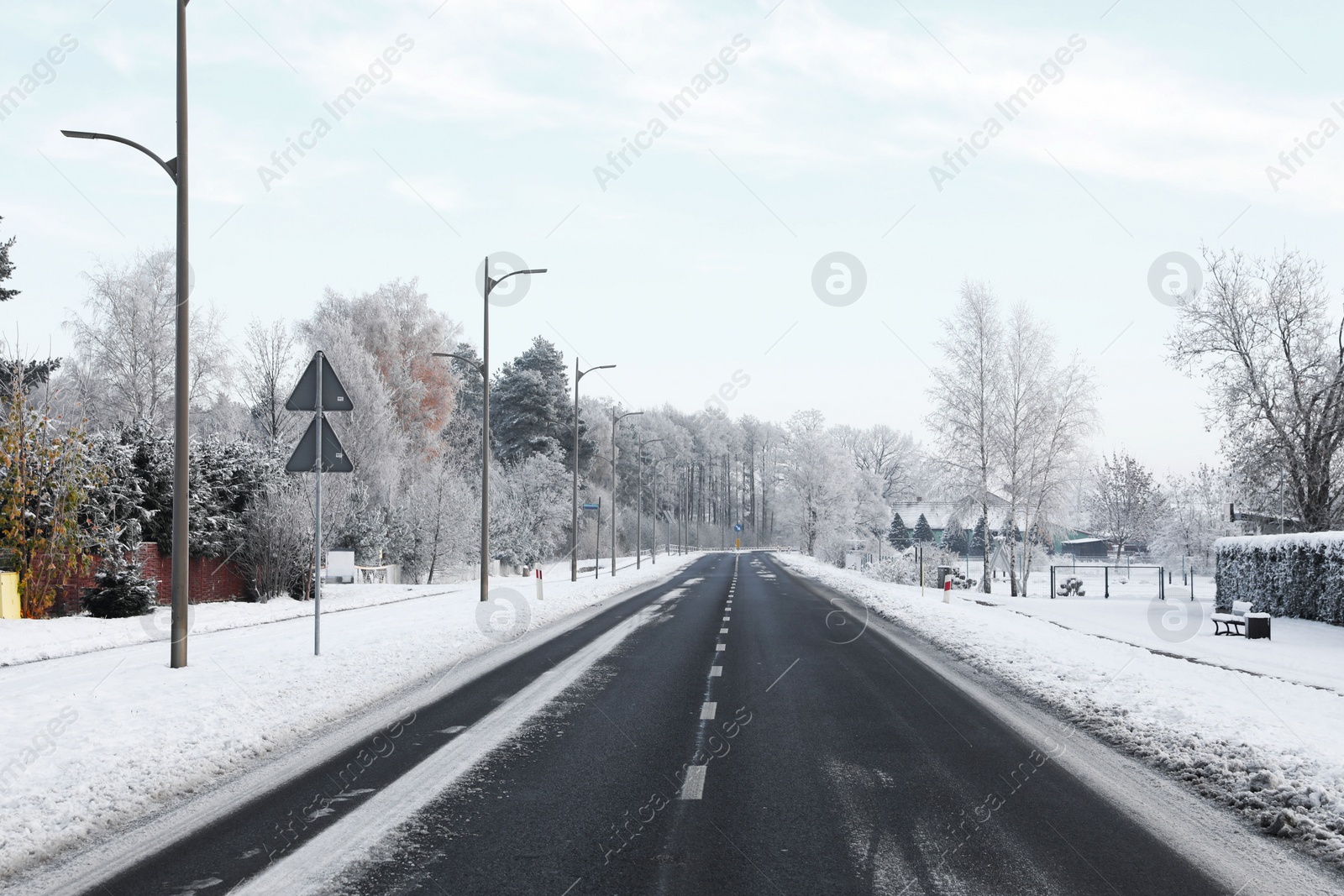 Photo of Beautiful view of city street in winter morning