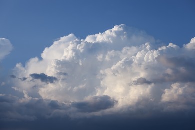 Picturesque view of beautiful blue sky with fluffy white clouds