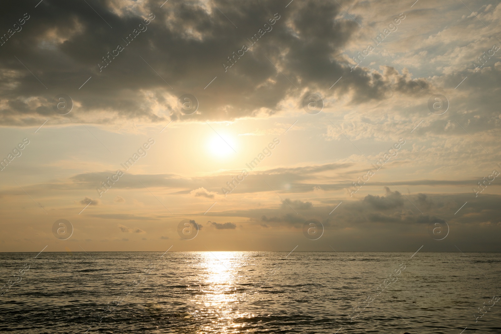 Photo of Picturesque view of sky with beautiful clouds over sea