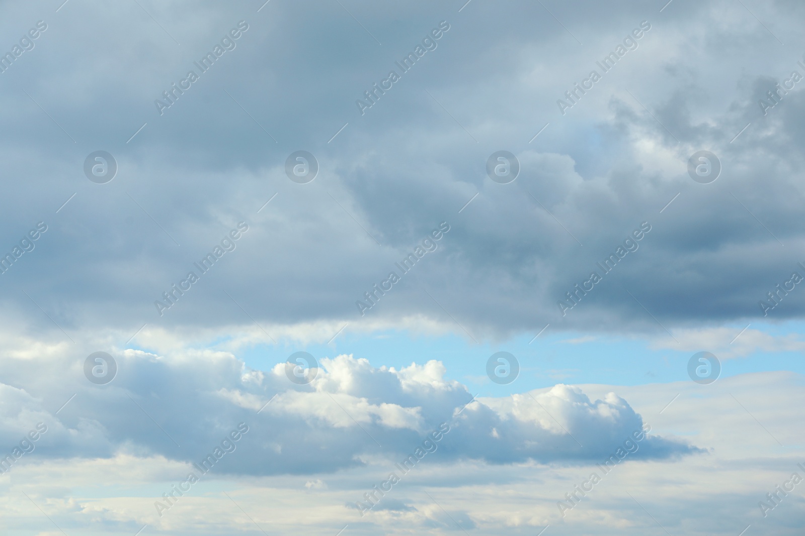 Photo of Beautiful view of sky with large clouds
