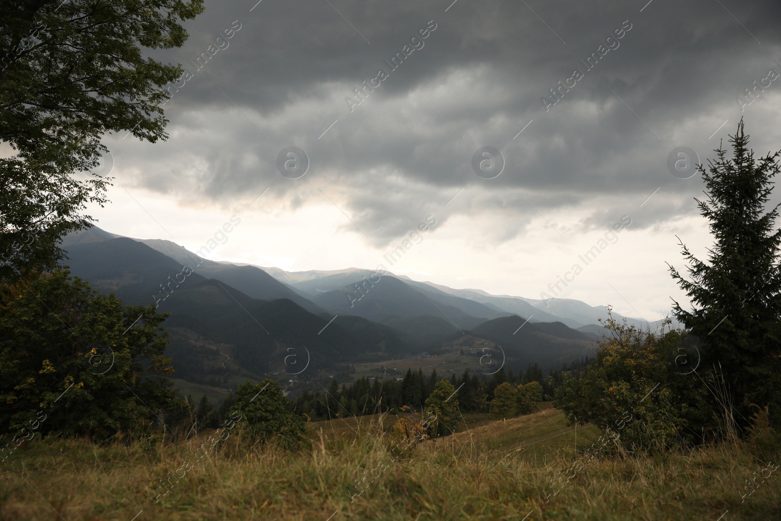 Photo of Picturesque view of cloudy sky over mountains